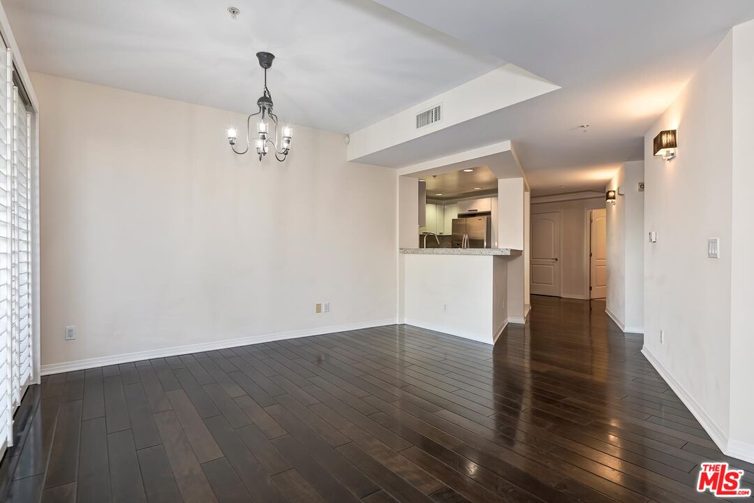 1257 Brockton Ave Unit: 302