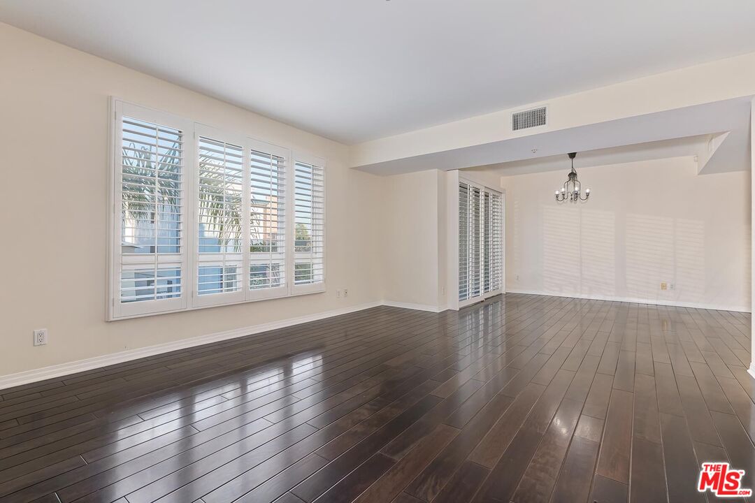 1257 Brockton Ave Unit: 302