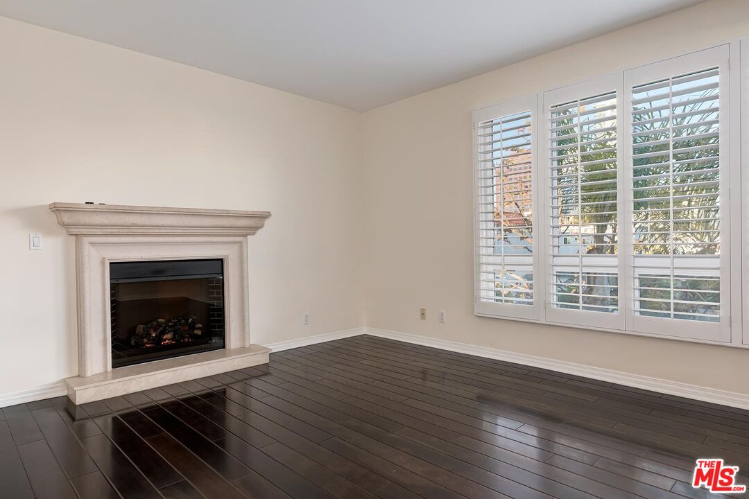 1257 Brockton Ave Unit: 302