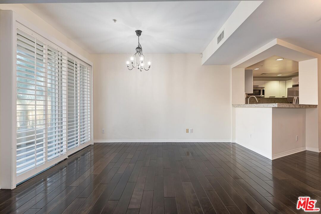 1257 Brockton Ave Unit: 302