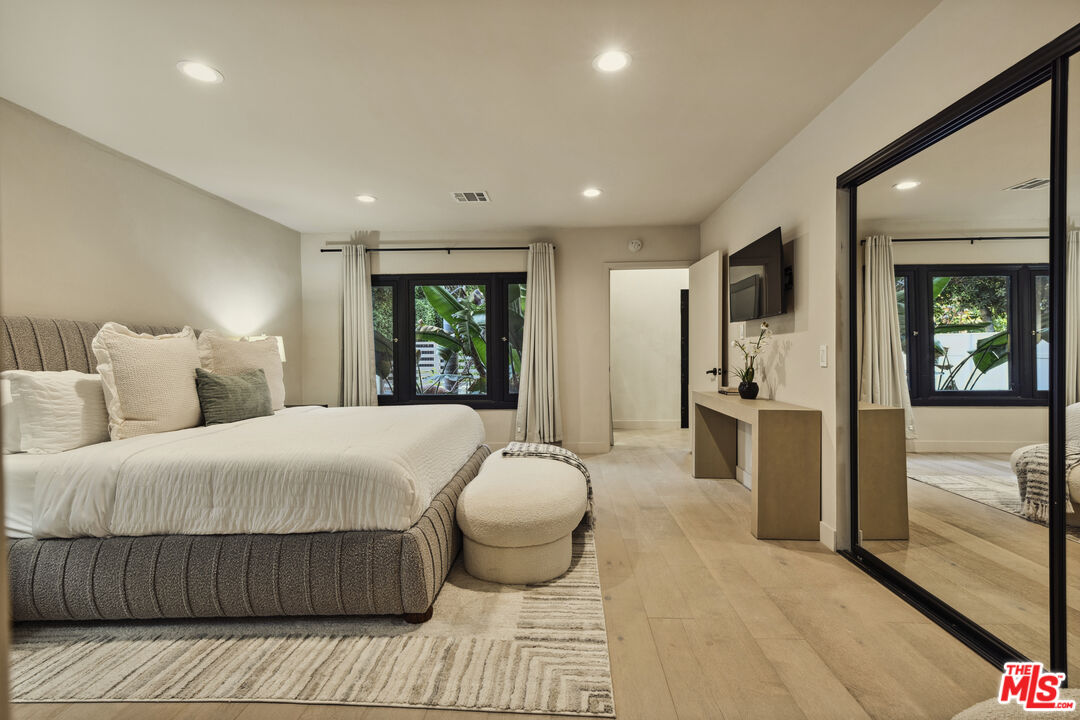 8716 Ashcroft Ave, West Hollywood 