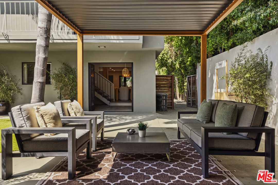 8716 Ashcroft Ave, West Hollywood 