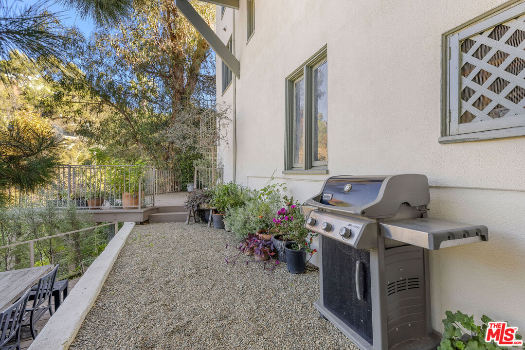 5767 Tuxedo Ter, Los Feliz