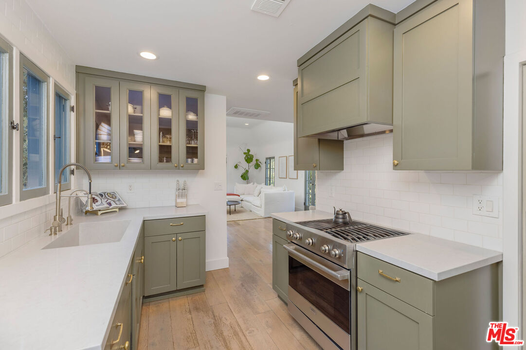 5767 Tuxedo Ter, Los Feliz