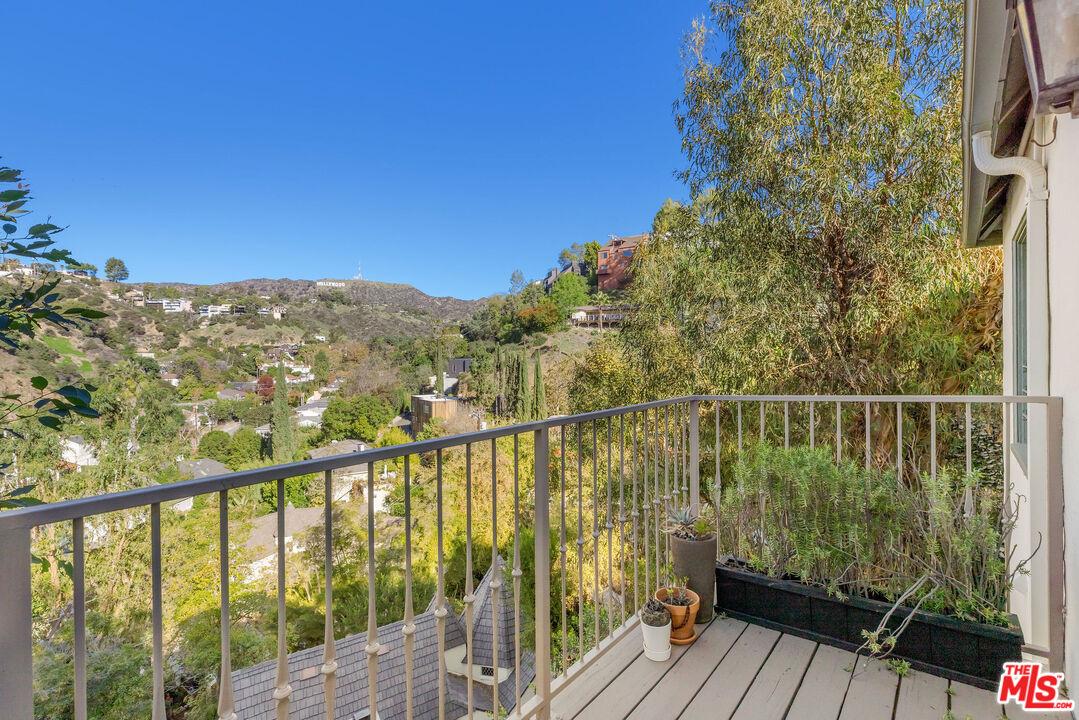 5767 Tuxedo Ter, Los Feliz