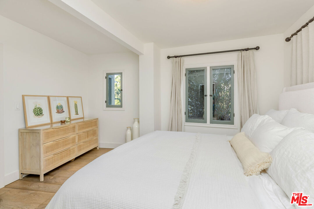 5767 Tuxedo Ter, Los Feliz