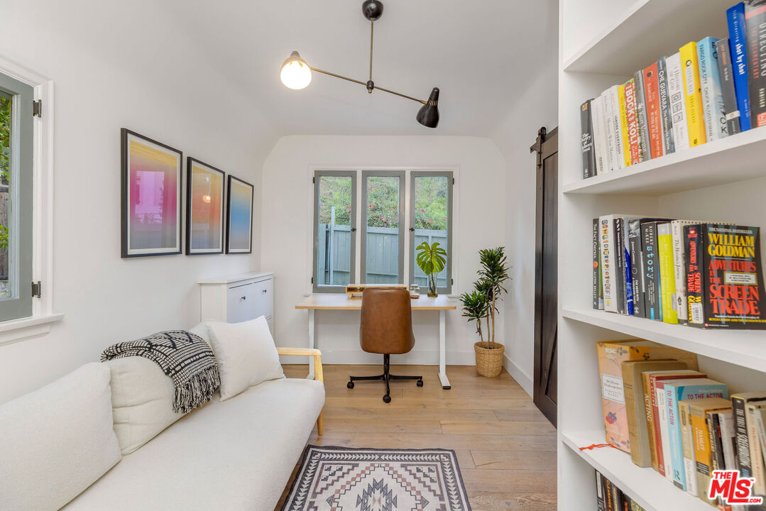 5767 Tuxedo Ter, Los Feliz