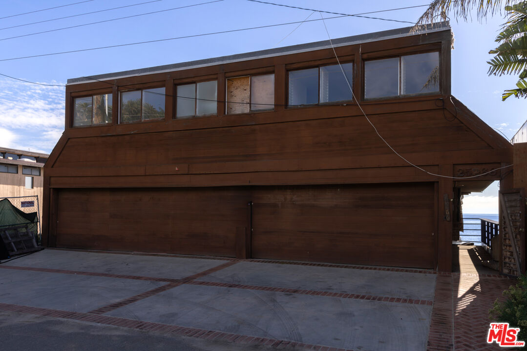 25266 Malibu Rd, Malibu