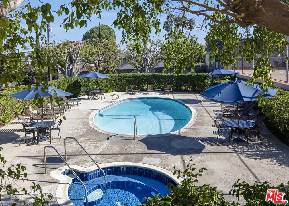 2385 Roscomare Rd Unit: D3, Bel Air