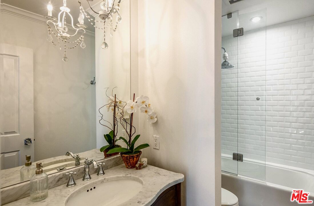 2385 Roscomare Rd Unit: D3, Bel Air