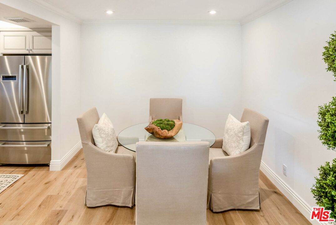 2385 Roscomare Rd Unit: D3, Bel Air