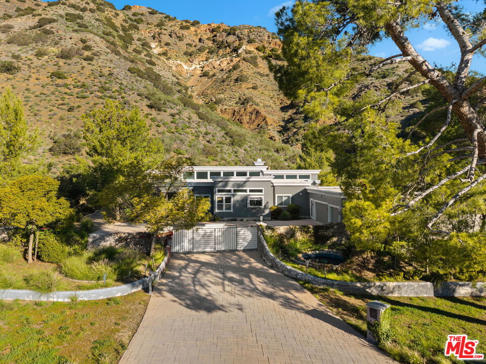 3701 Kanan Rd, Agoura Hills