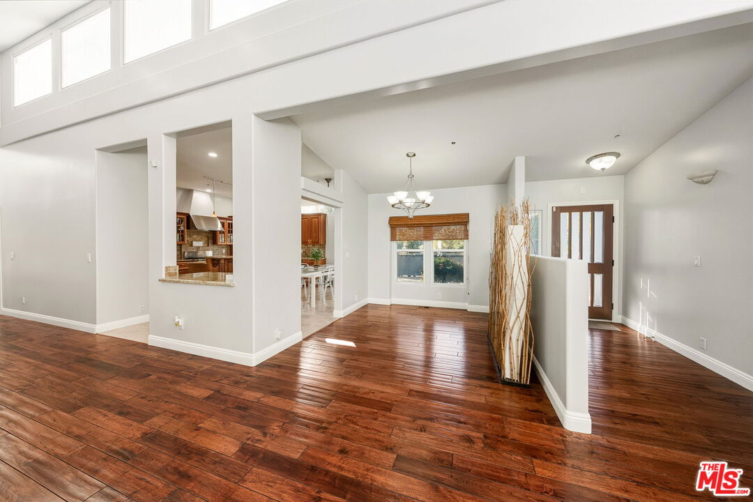 3701 Kanan Rd, Agoura Hills