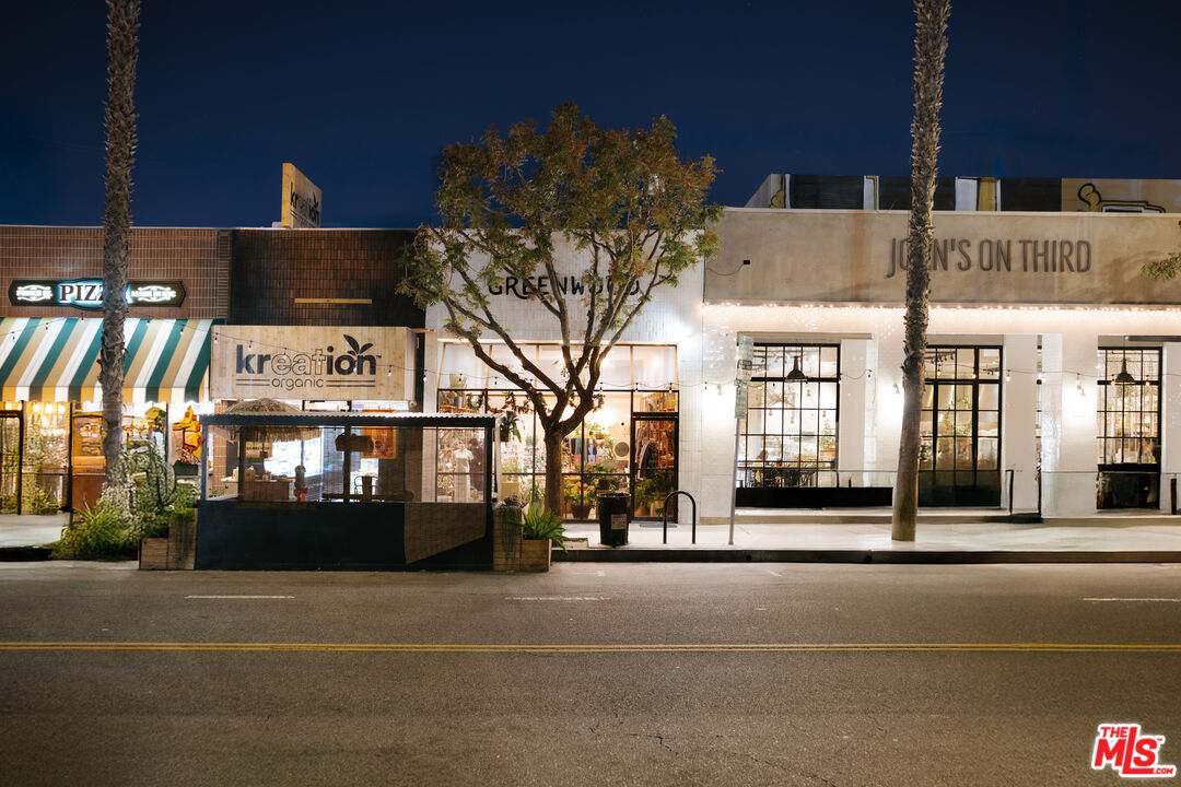 4209 Vantage Ave, Studio City