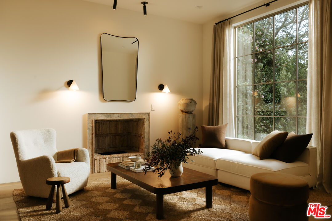 4209 Vantage Ave, Studio City