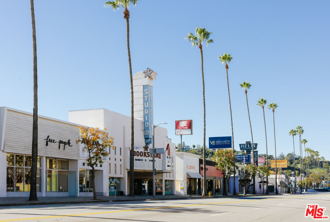 4209 Vantage Ave, Studio City