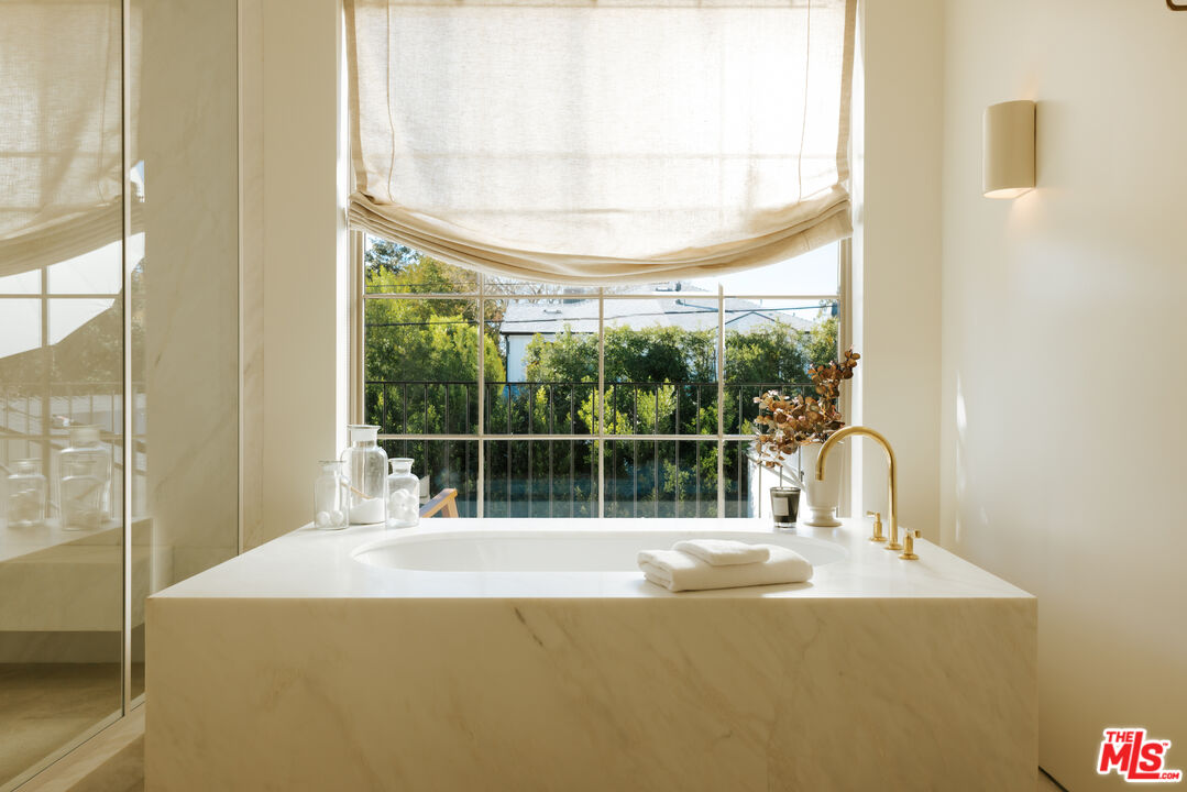 4209 Vantage Ave, Studio City