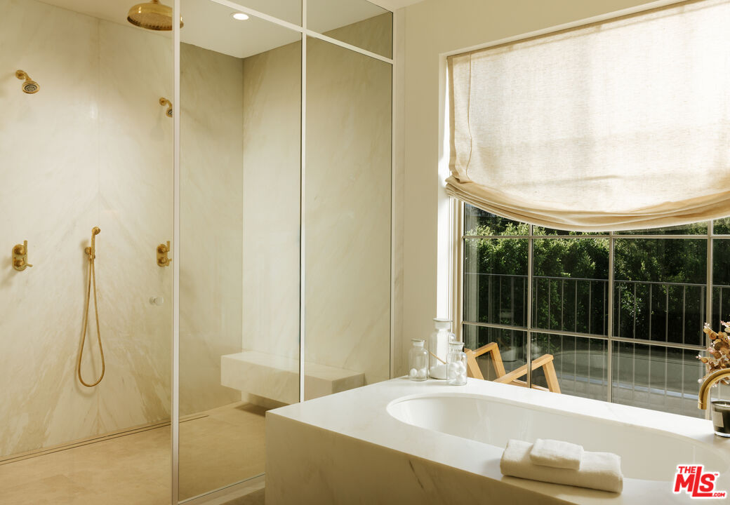 4209 Vantage Ave, Studio City