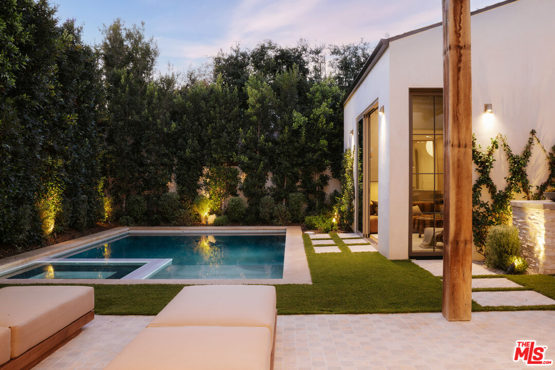 4209 Vantage Ave, Studio City