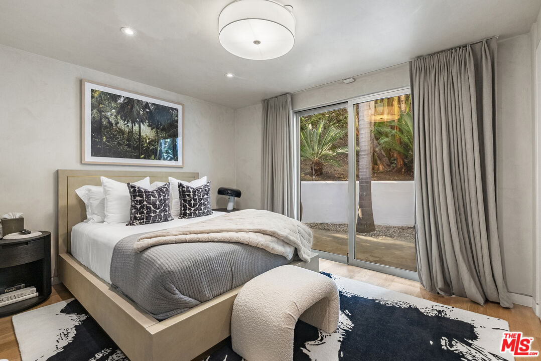 1889 Rising Glen Rd, Sunset Strip