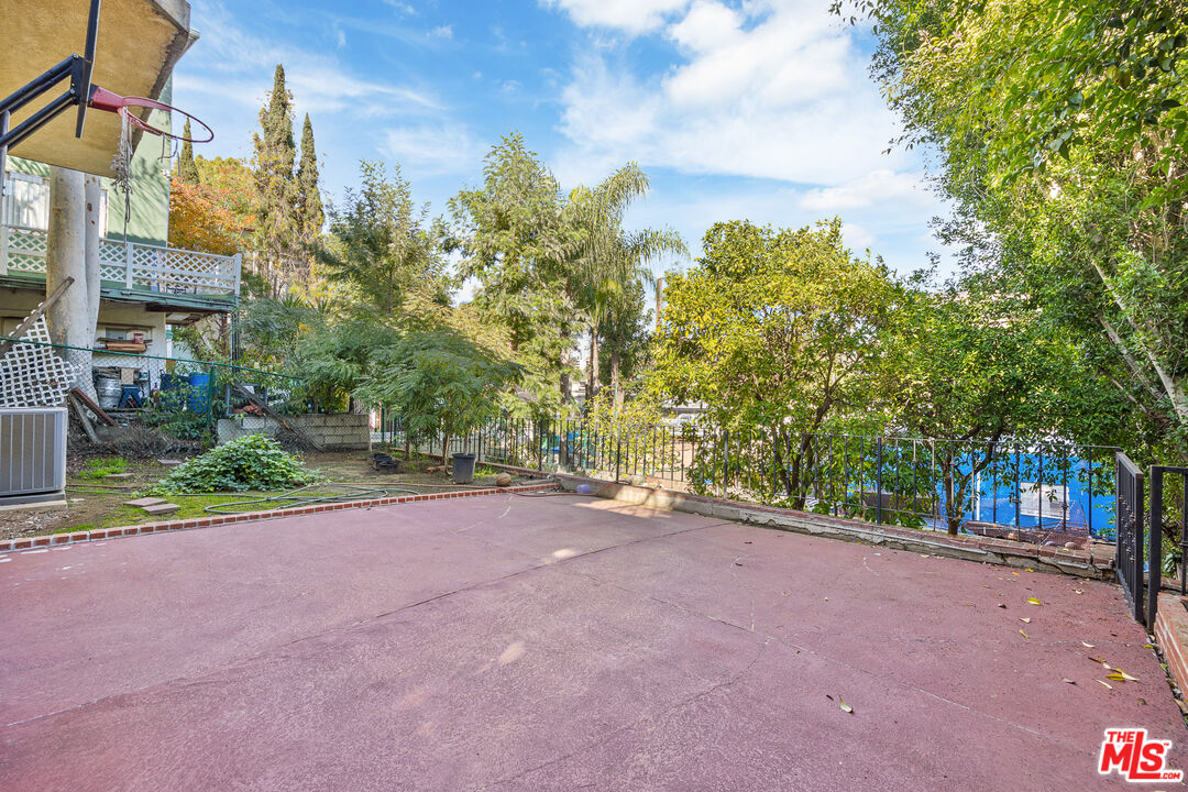 3334 Oak Glen Dr, Hollywood Hills