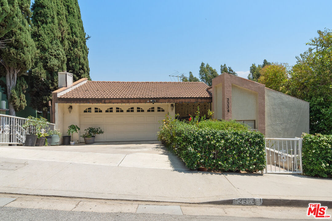 3334 Oak Glen Dr, Hollywood Hills