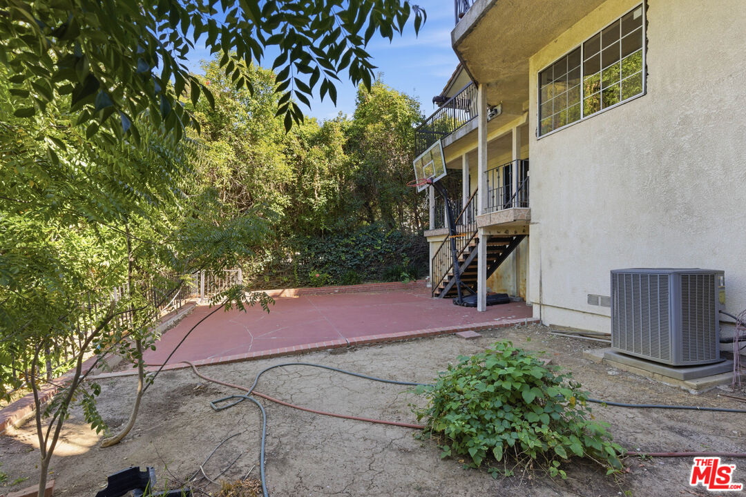 3334 Oak Glen Dr, Hollywood Hills