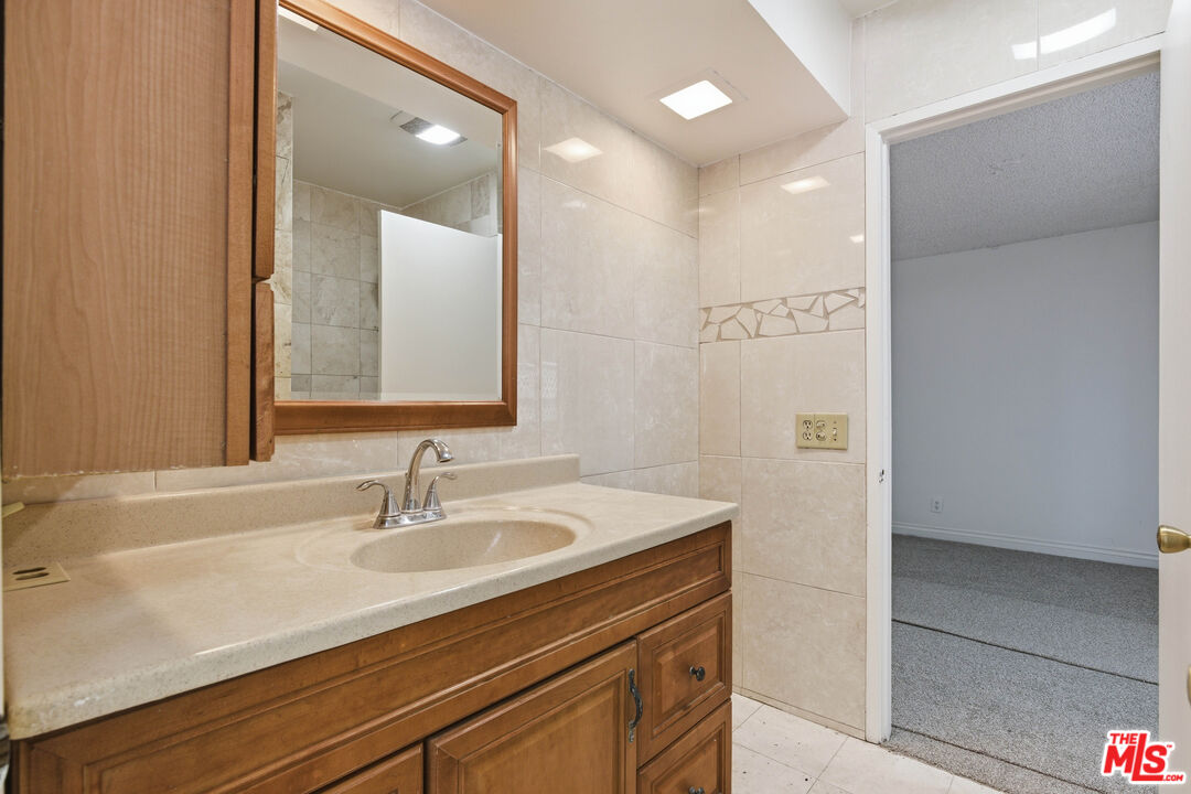 3334 Oak Glen Dr, Hollywood Hills