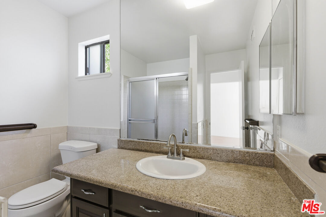 3334 Oak Glen Dr, Hollywood Hills