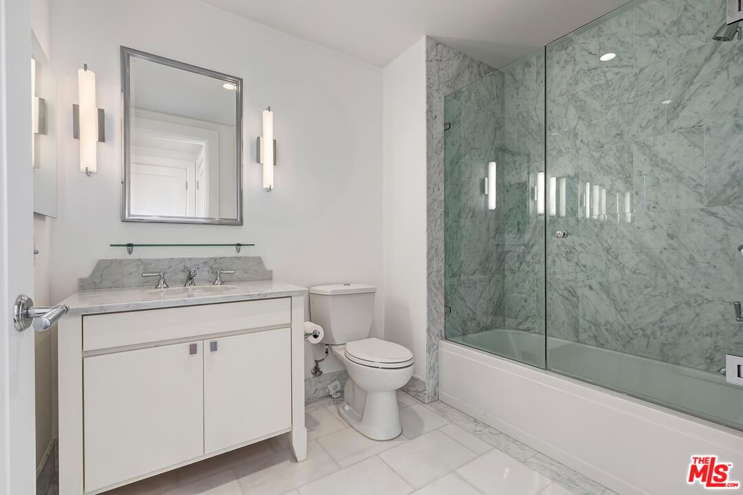 1 W Century Dr Unit: 21A