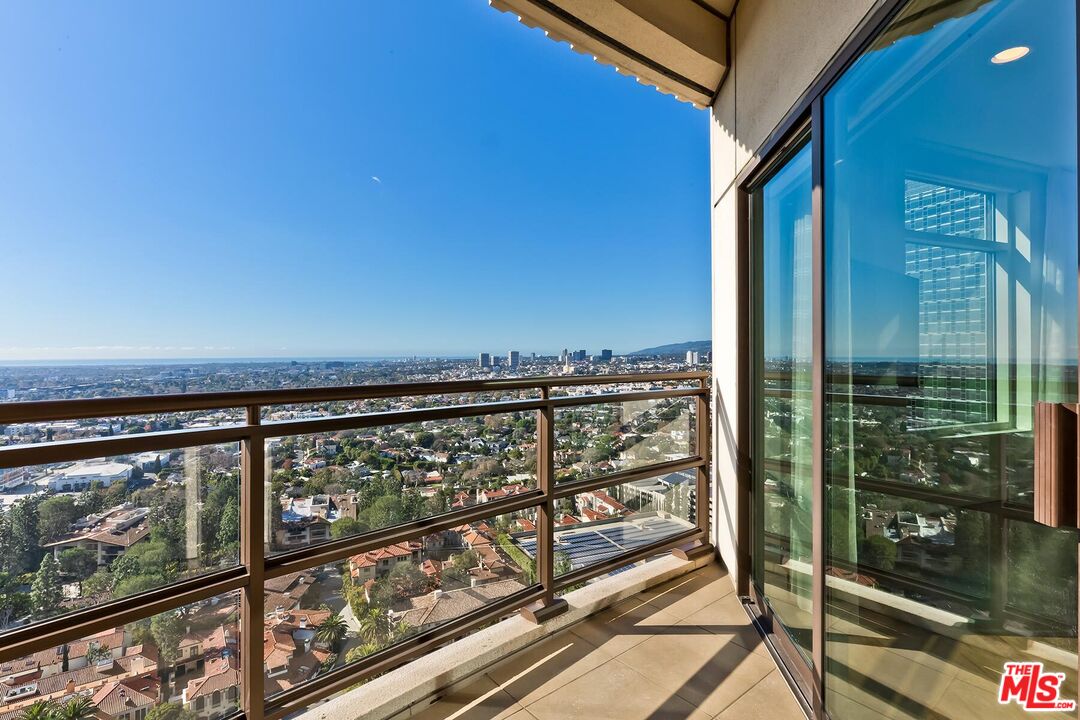 1 W Century Dr Unit: 21A