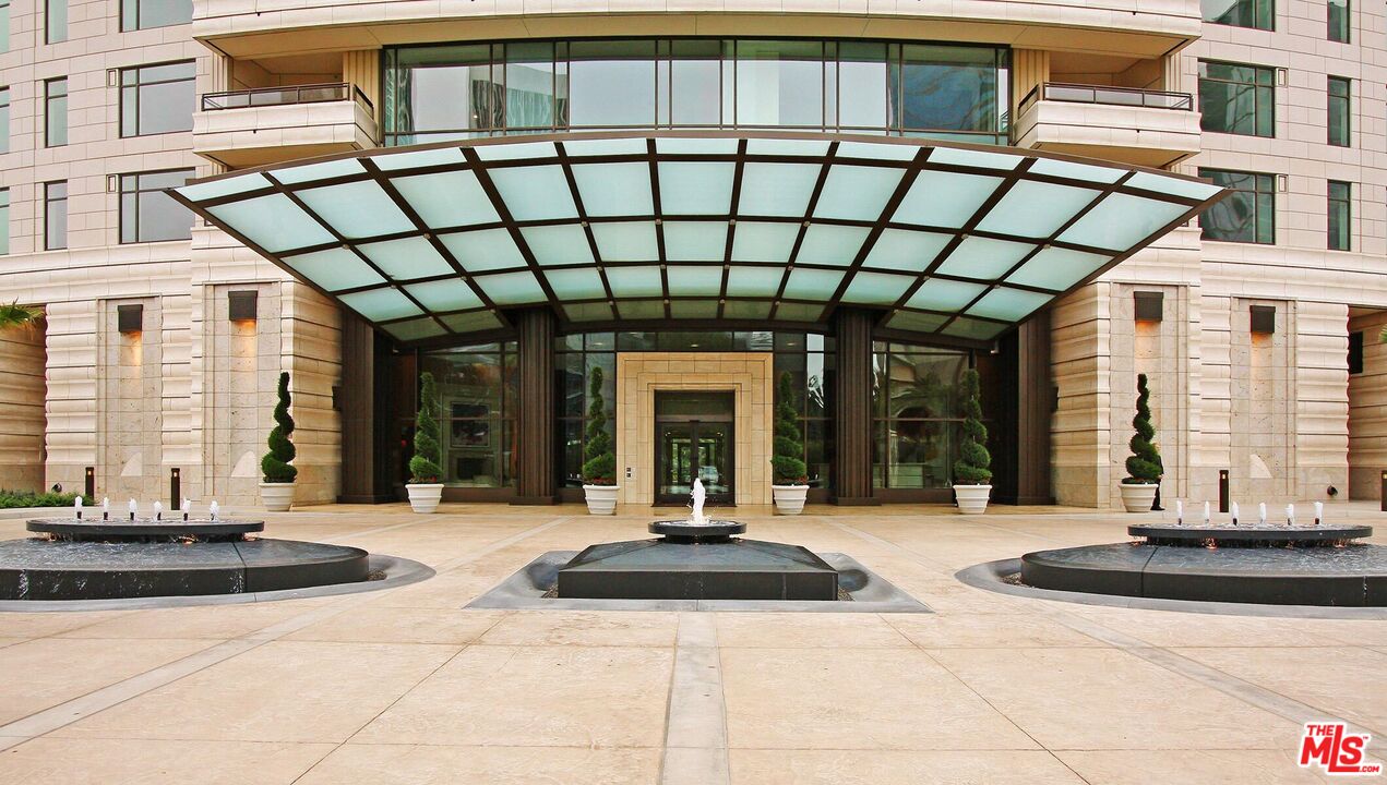 1 W Century Dr Unit: 21A