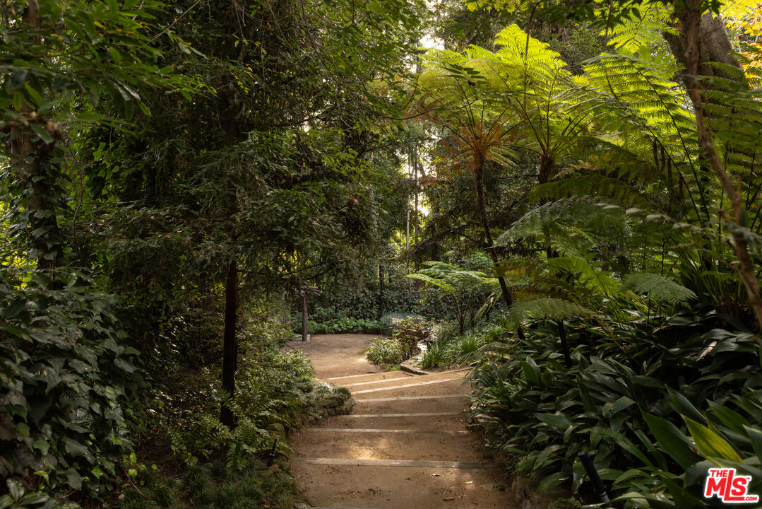 10770 Chalon Rd, Bel Air