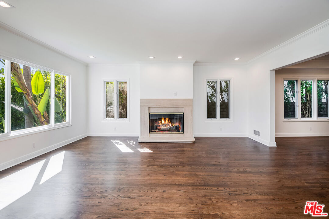 161 N Hamel Dr, Beverly Hills