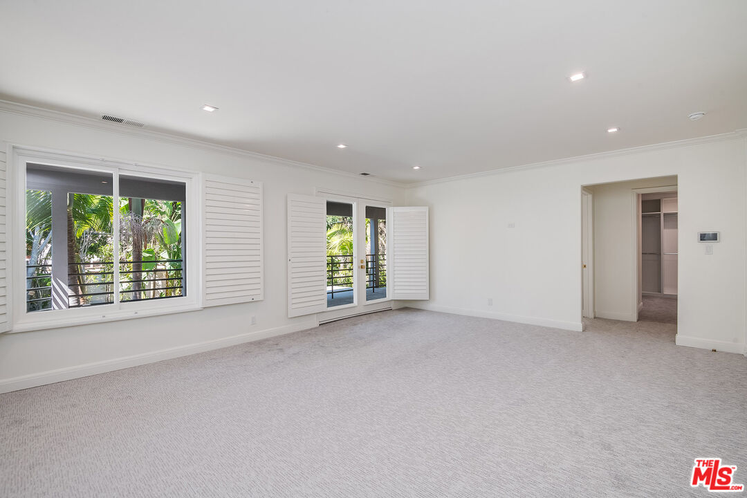 161 N Hamel Dr, Beverly Hills