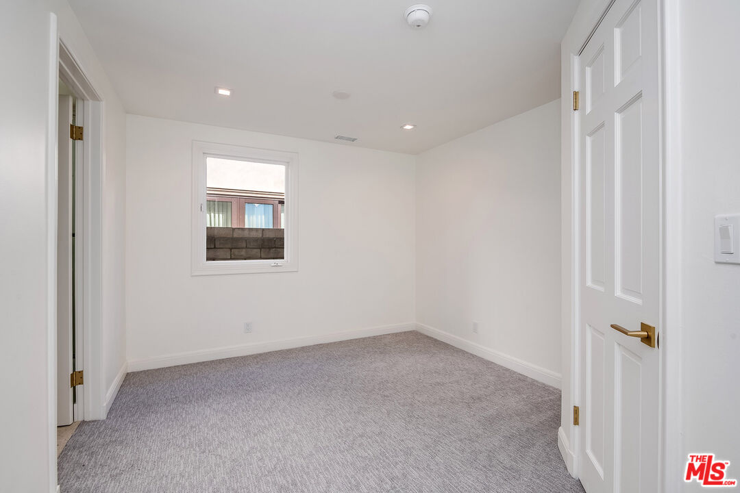 161 N Hamel Dr, Beverly Hills