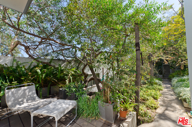 11007 STRATHMORE DR
