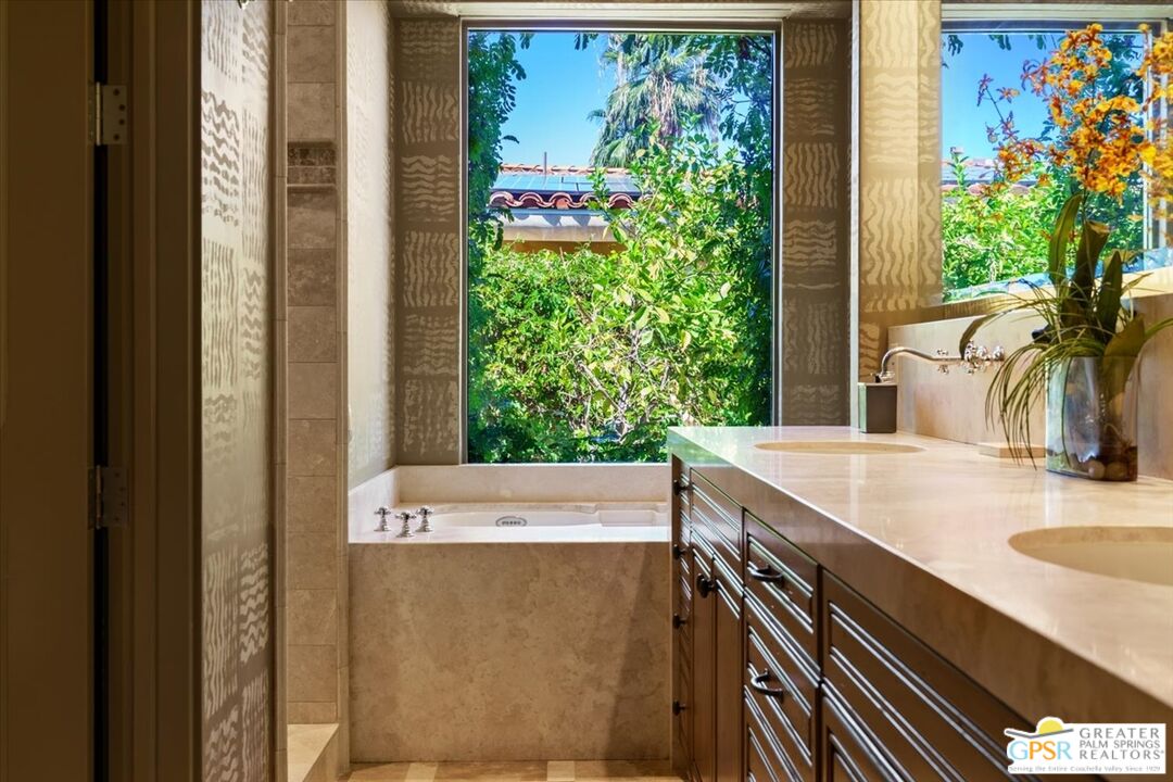 2 Nebulae Way, Rancho Mirage 