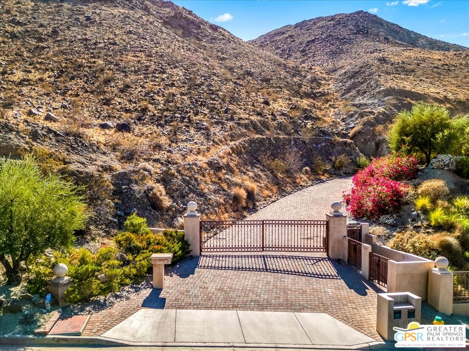 2 Nebulae Way, Rancho Mirage 