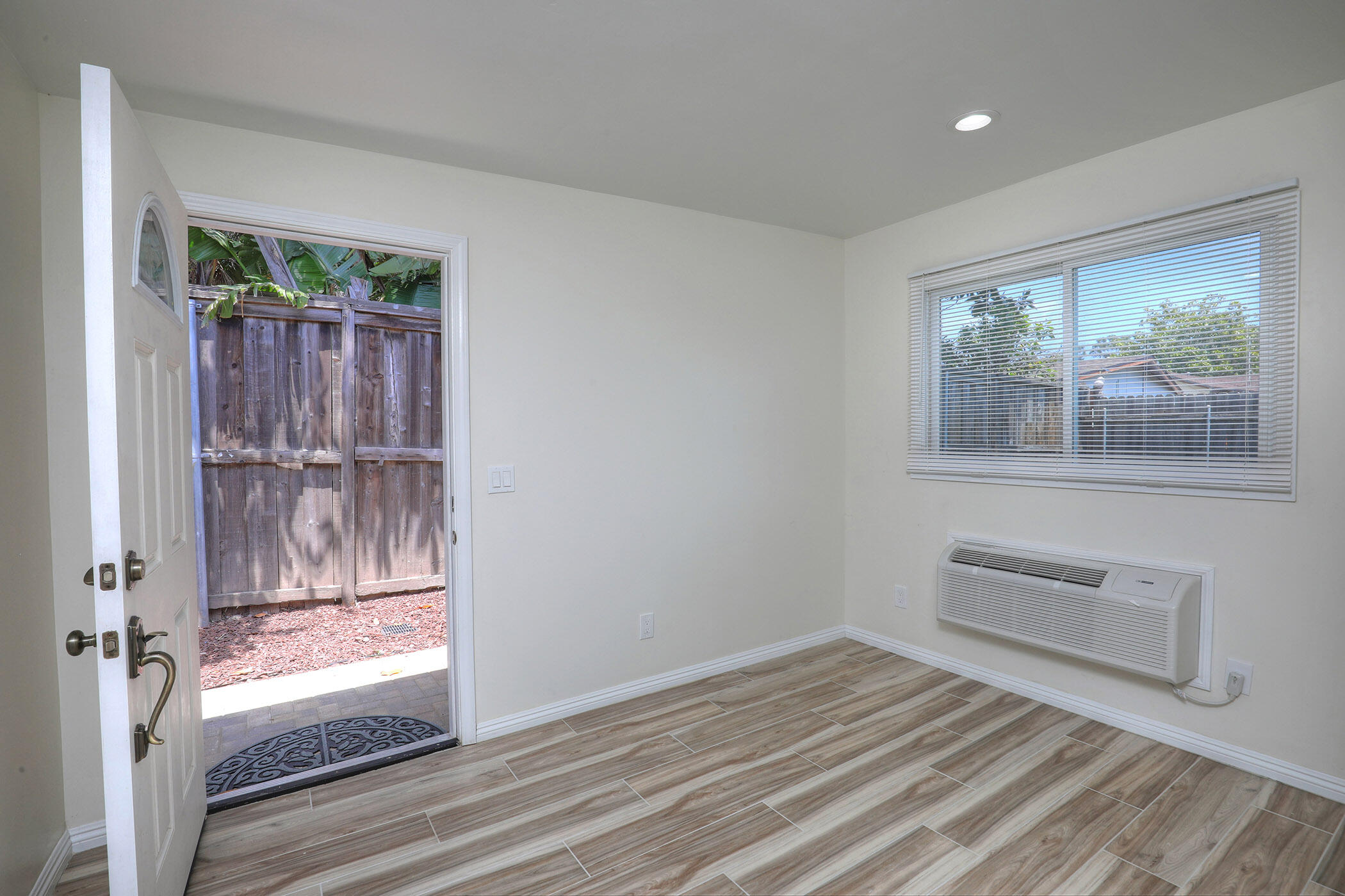 610 Coronel Place A, SANTA BARBARA