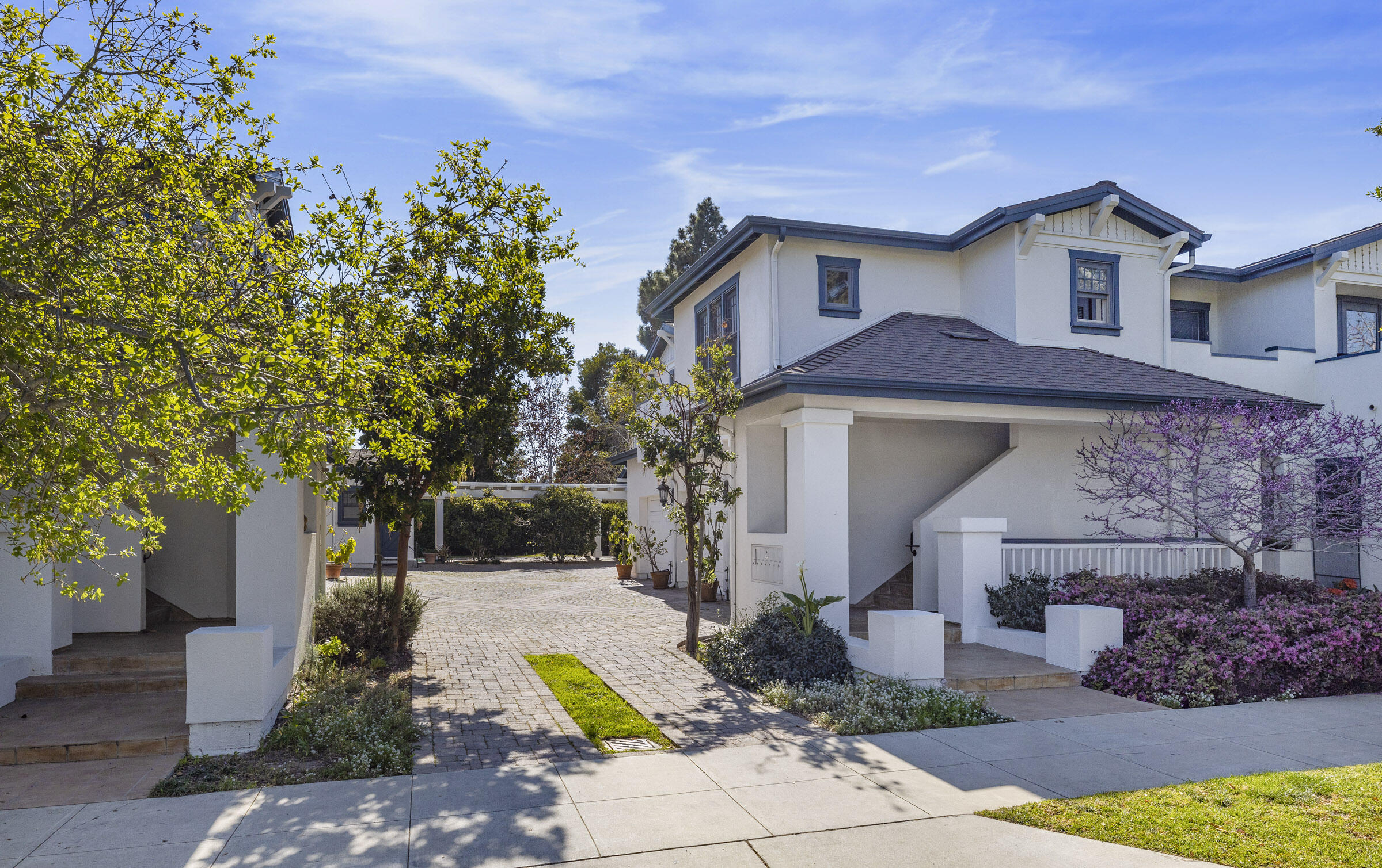 2117 Castillo Street Apt B, SANTA BARBARA