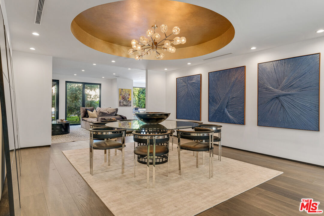 810 N Orlando Ave, West Hollywood 