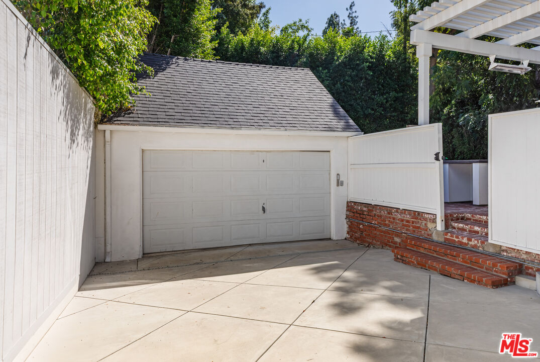 14030 Roblar Rd, Sherman Oaks 
