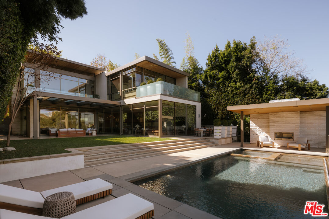 456 N Carmelina Ave, Brentwood 