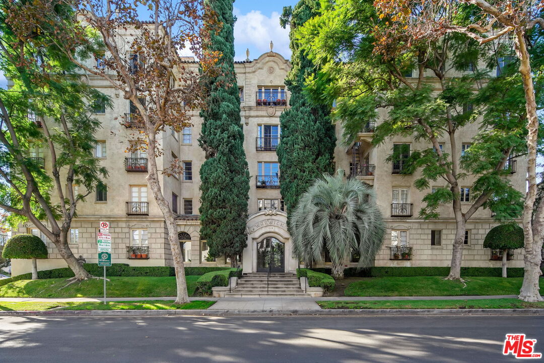 109 N Sycamore Ave Unit 204 Los Angeles CA