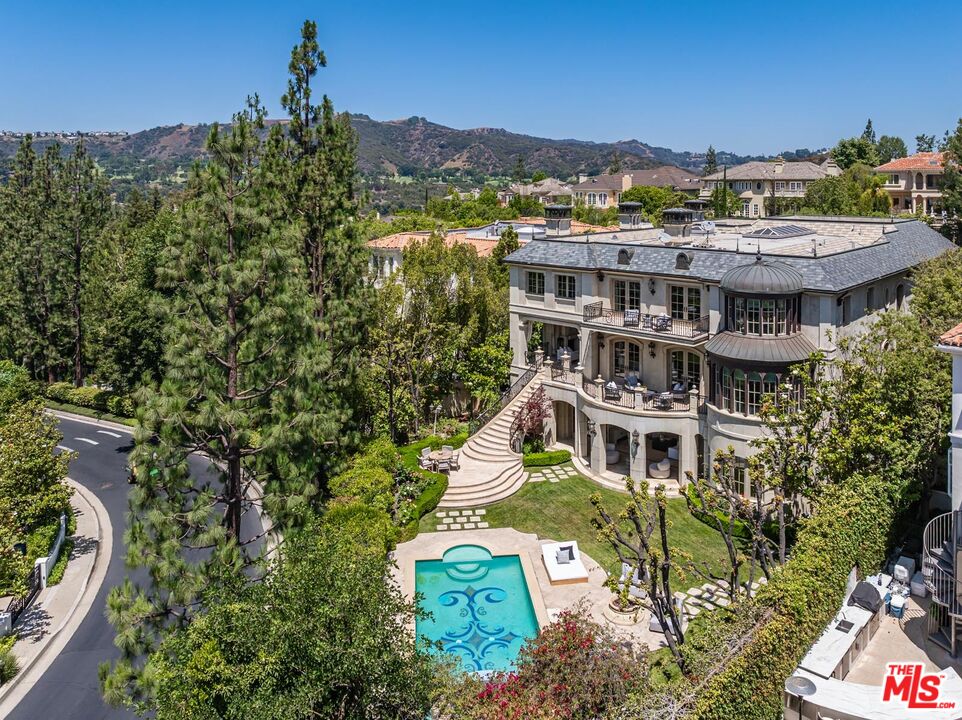 11738 Stonehenge Ln Los Angeles CA