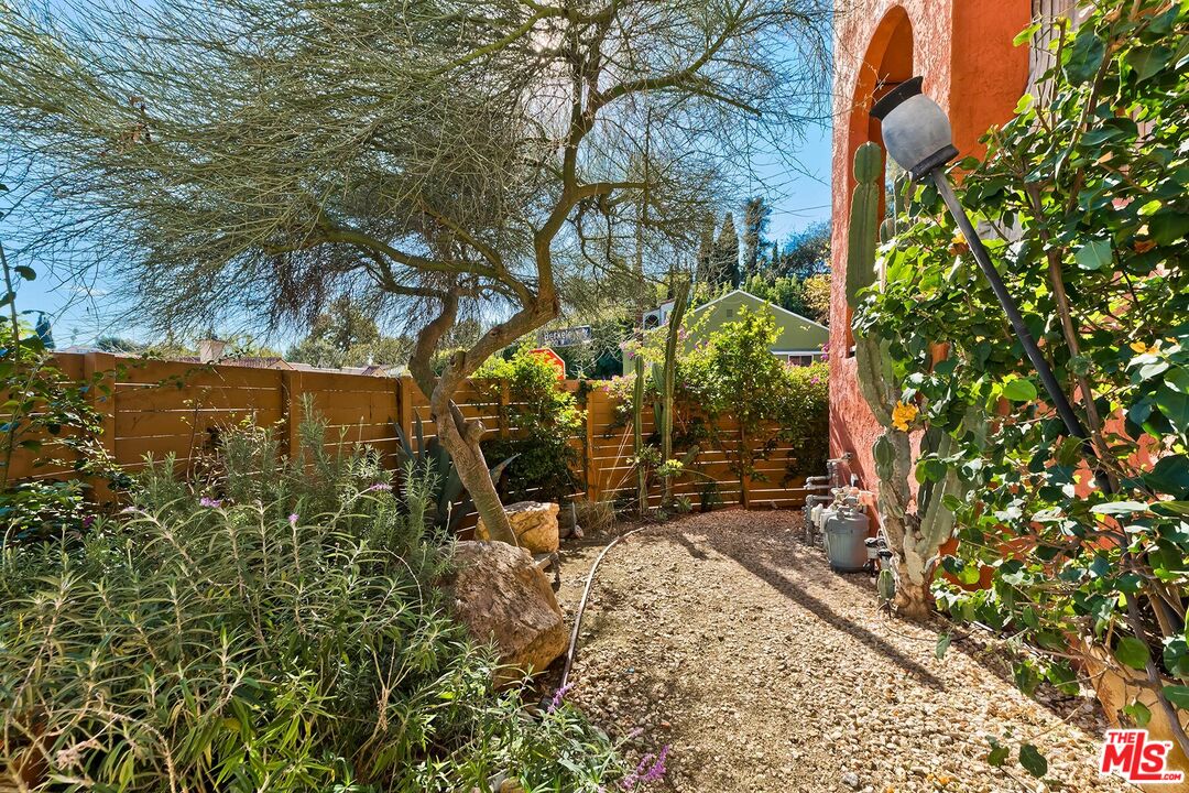 1501 Westerly Ter, Silver Lake