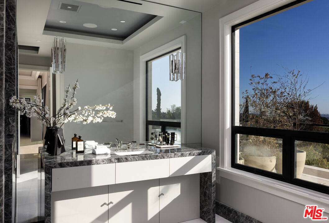 721 N Bonhill Rd, Brentwood