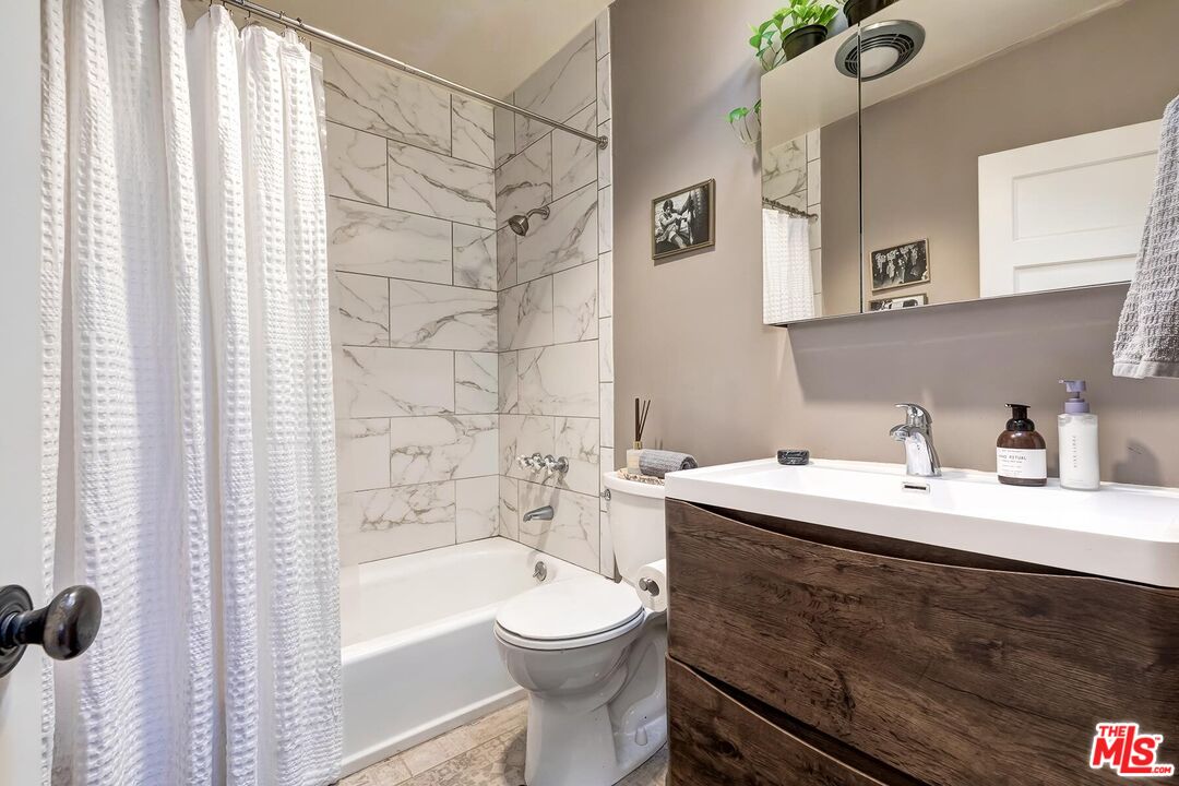 1501 Westerly Ter, Silver Lake