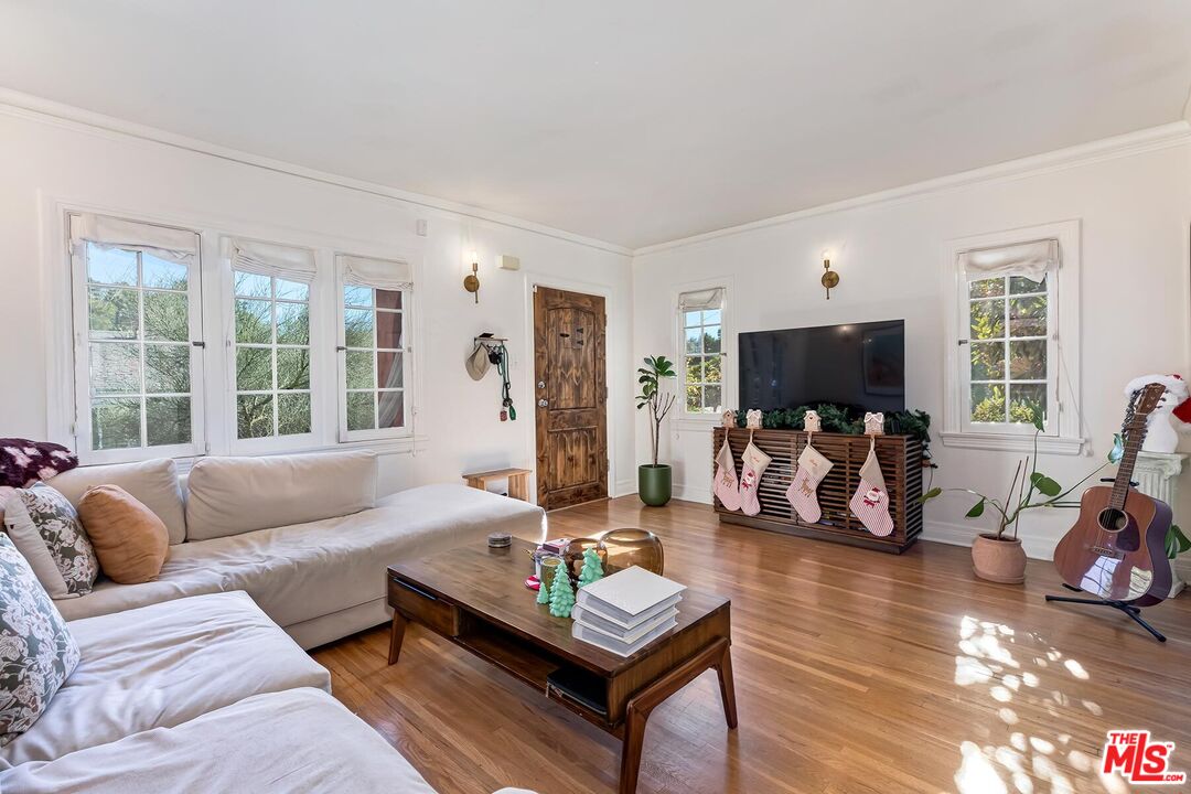 1501 Westerly Ter, Silver Lake